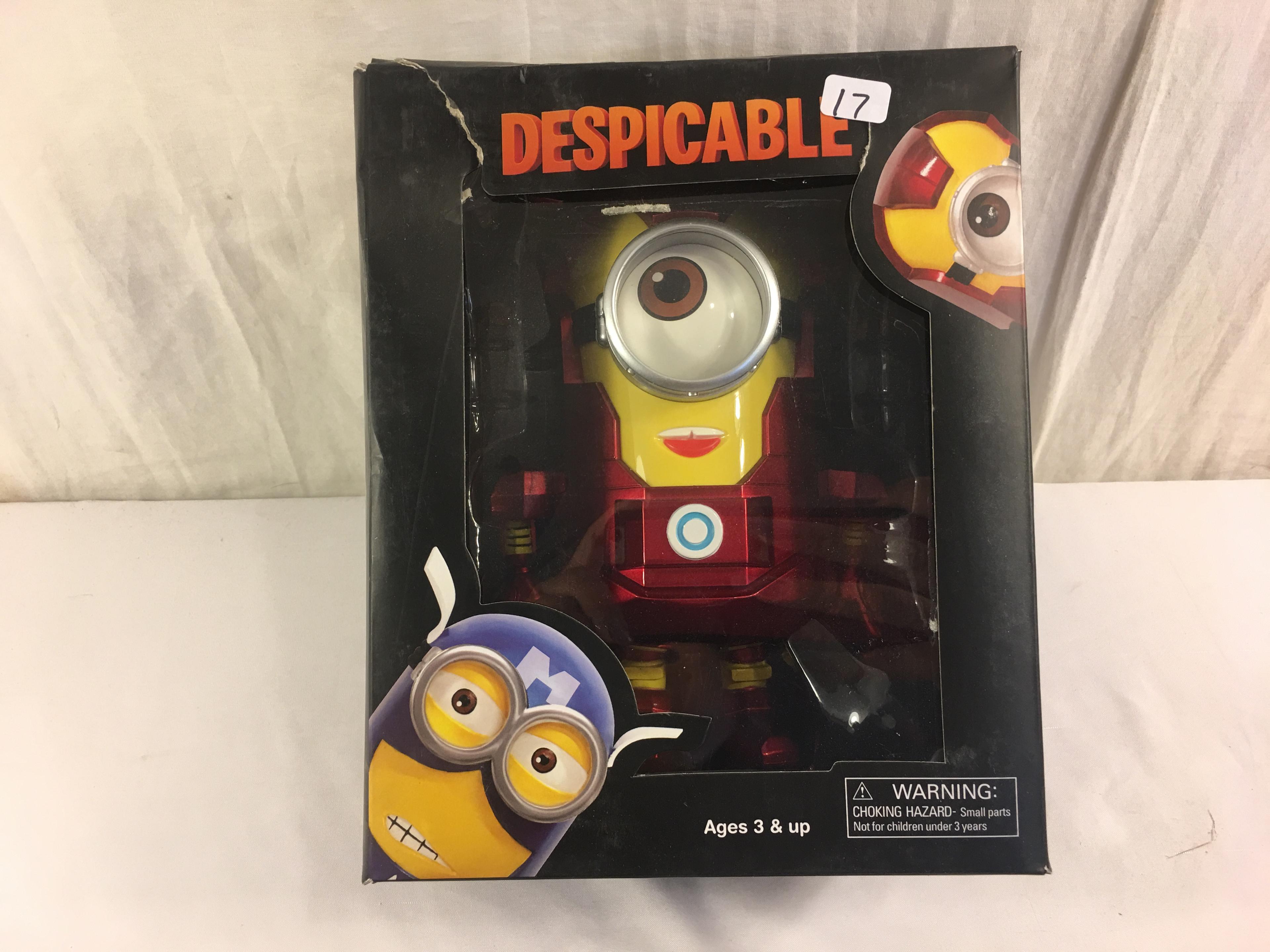 NIB Collector Despicable Me Captain America Minion Superhero Action Figure 9.5"Tall Box