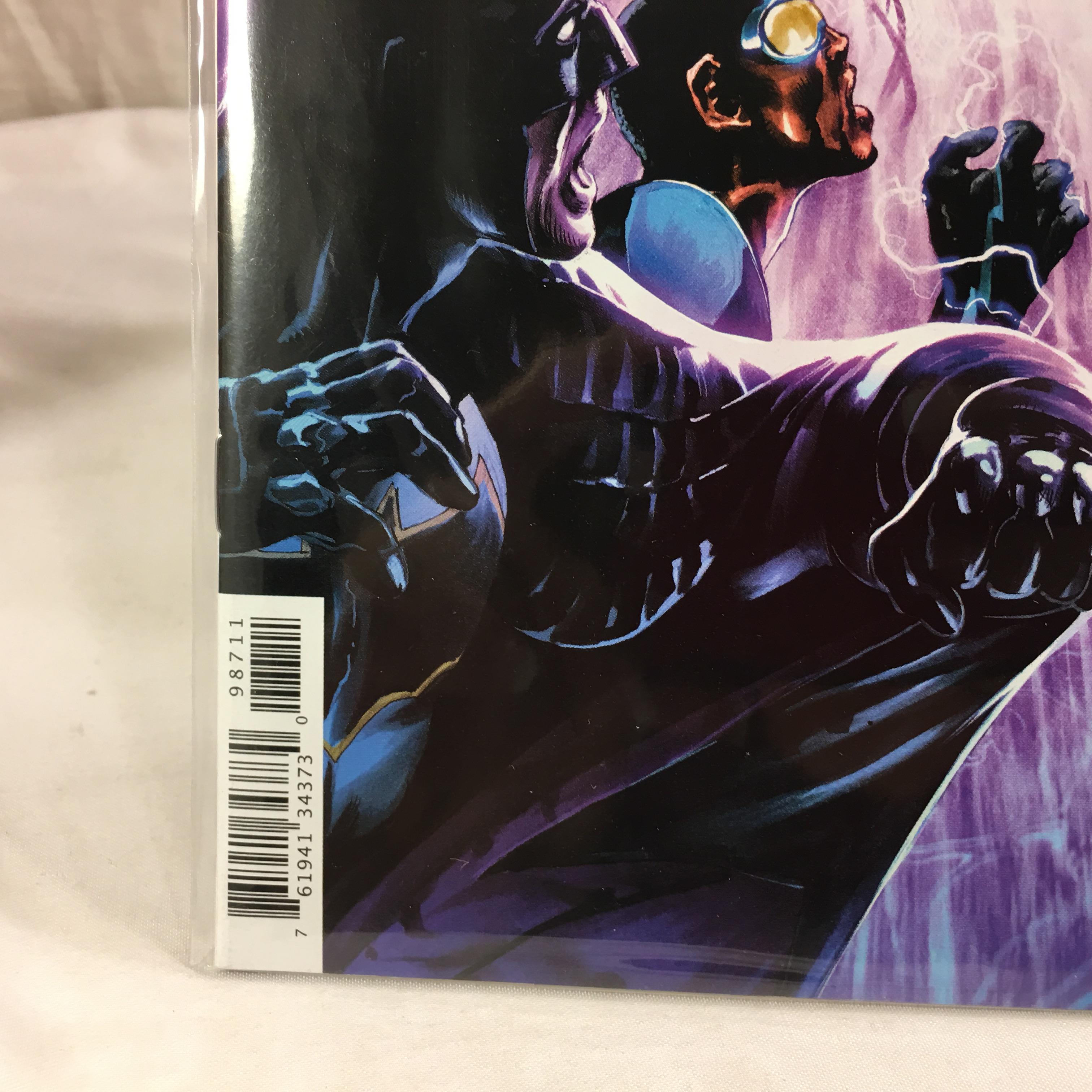 Collector DC, Comics Universe Batman Detective Comics #987  Comic Book