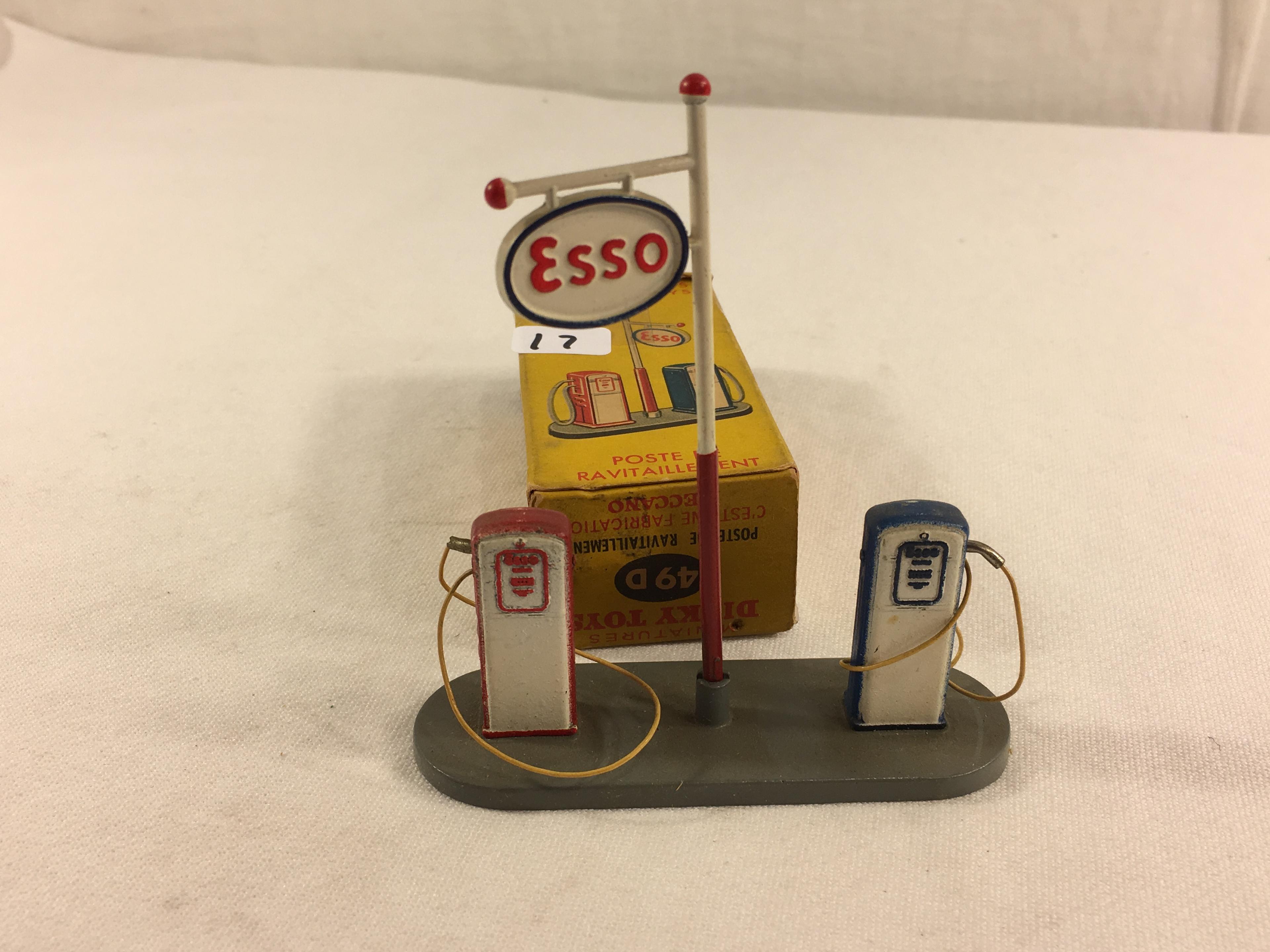 Collector Vintage Dinky Toys No.49D Poste De Revitaillement Made in England By Meccano W/Box