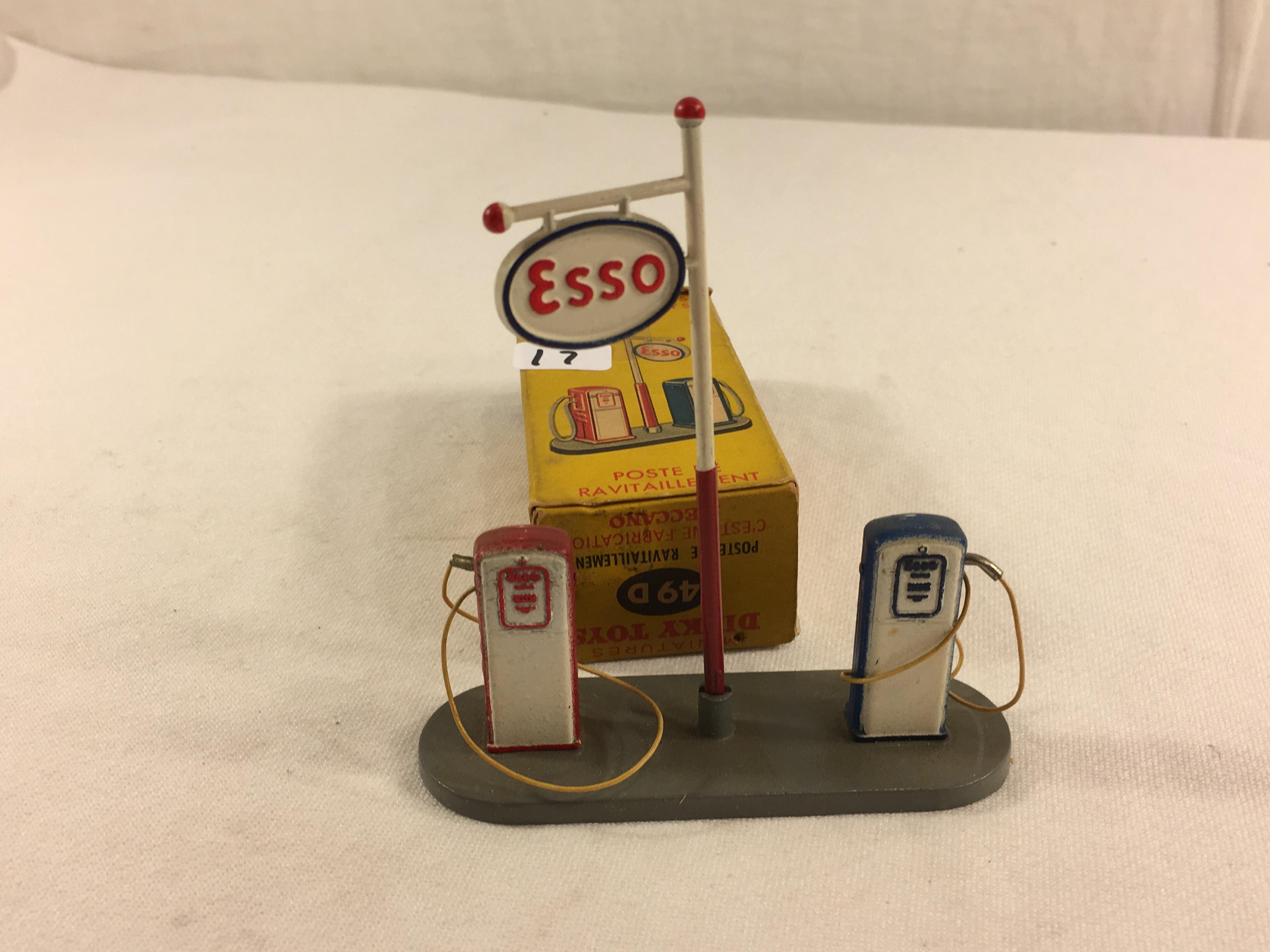 Collector Vintage Dinky Toys No.49D Poste De Revitaillement Made in England By Meccano W/Box