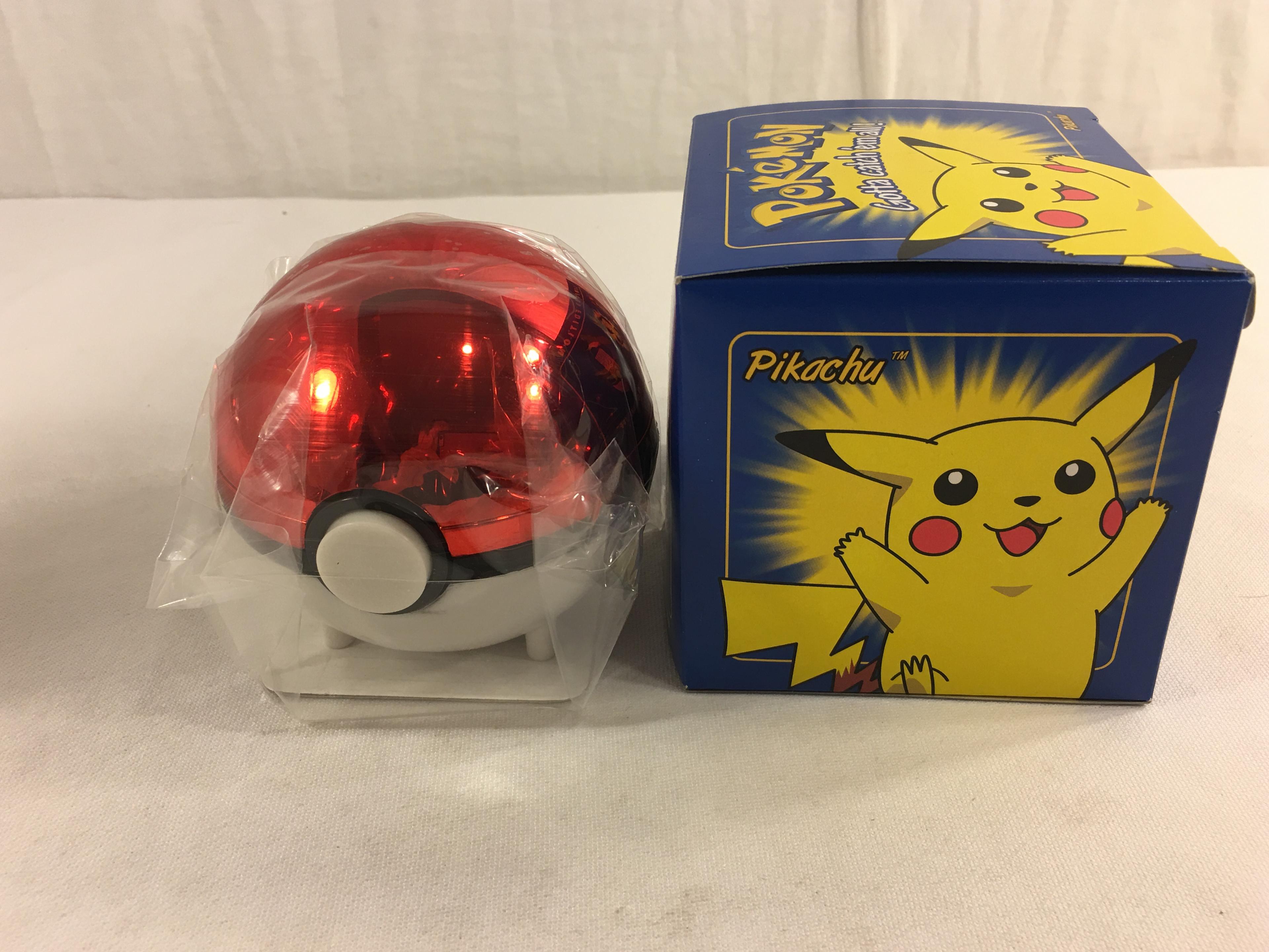 Collector 1998 Nintendo Limited Edition Pokemon 23k -Gold Plated Trading Card "Pikachu"