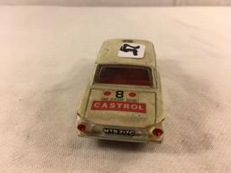 Collector Vintage Dinky Toys Ford Cortina #8 Castrol Made in England Meccano Ltd. DieCast Car