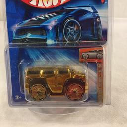 Collector NIP Hot wheels 2001 First Edition 34/100 Blings Hummer H2 1/64 Scale DieCast car