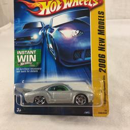 Collector NIP Hot wheels Mattel 1/64 Scale DieCast & Plastic Parts 2006 New Models Volkswagen