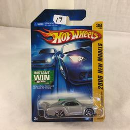 Collector NIP Hot wheels Mattel 1/64 Scale DieCast & Plastic Parts 2006 New Models Volkswagen