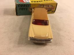 Collector Vintage Corgi Toys Plymouth Sports Suburban Station Wagon No.219 Made in GT. Britain Car