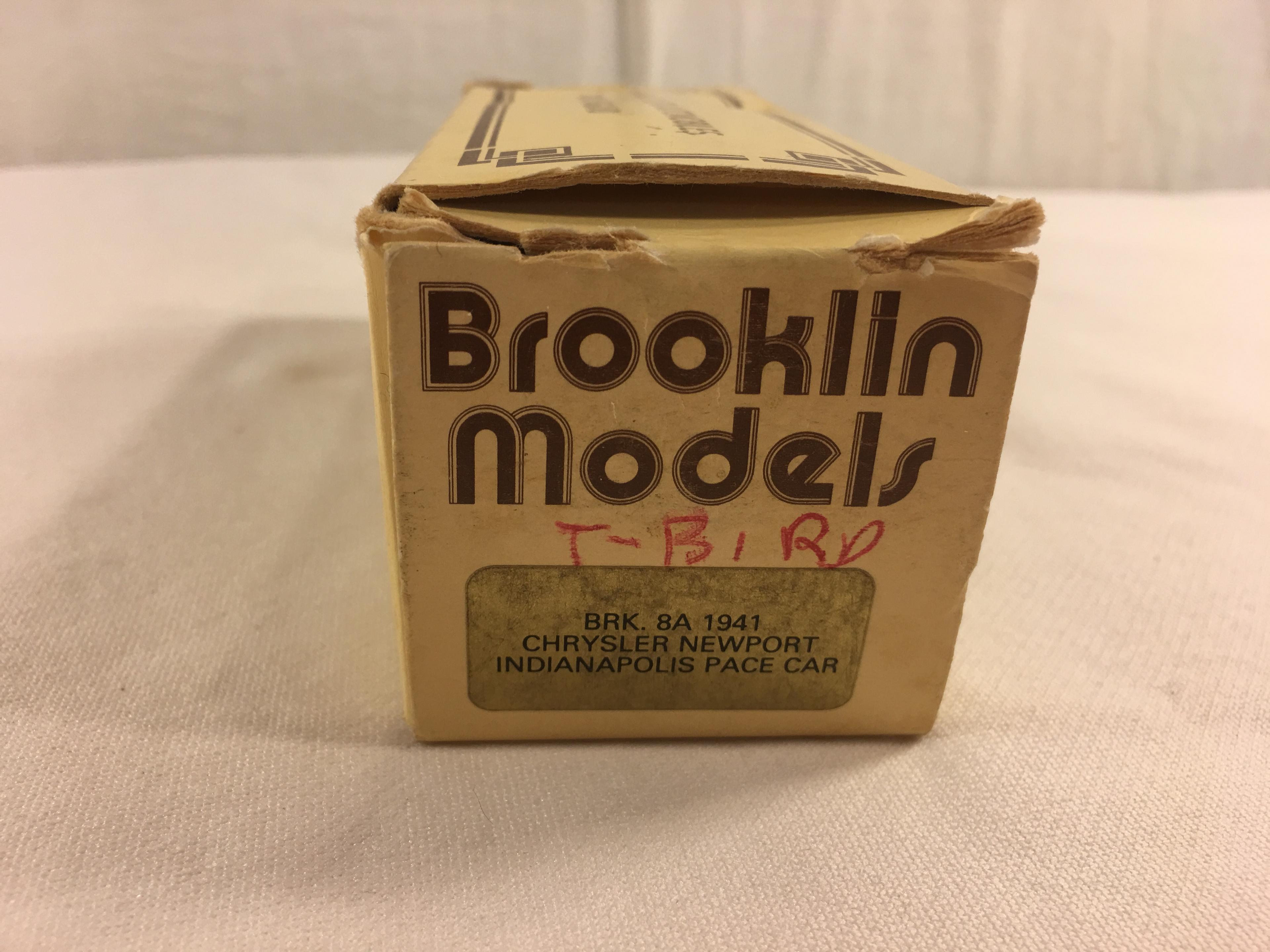 Collector Loose In Box Metal Automobiles Brooklin Models Made In England Scale 1/43