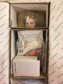 Collector Loose in Box Good Morning By Bessie Pease Cutmann Heritage Dolls 13"Tall Box