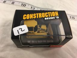 NIB Collector Construction Mini's DieCast  Norcost Metal "Cat' D5G XL Track-Type Tractors