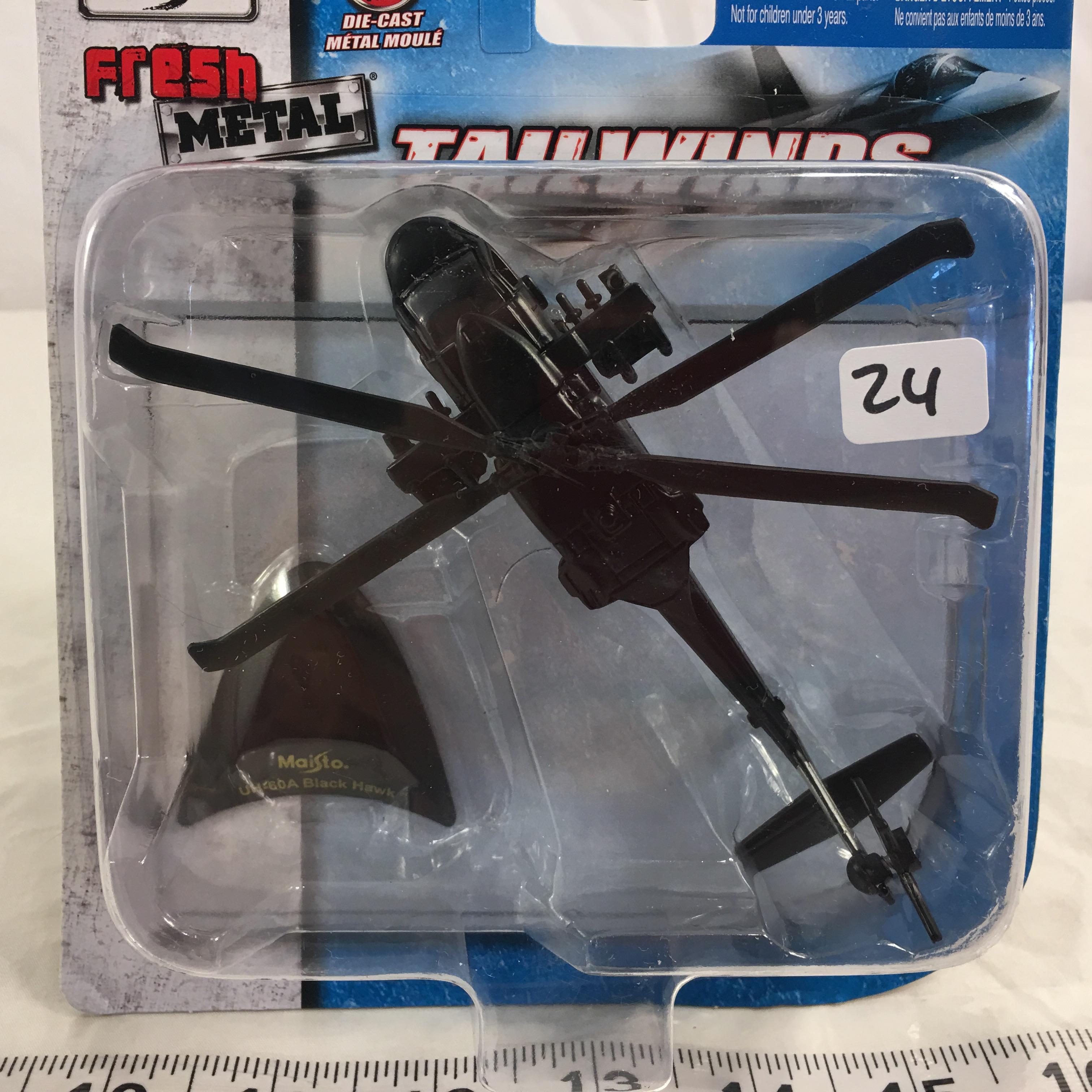 NIP Collector Maisto Fresh Metal Tailwinds DieCast metal "UH-60A Black Hawk Plane