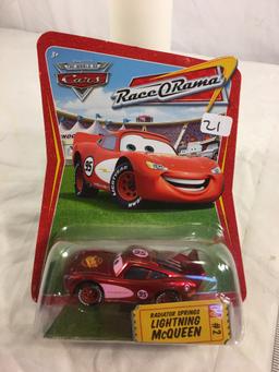 NIP Collector Disney Pixar The World Of Cars  Race O Rama Lightning McQueen #2