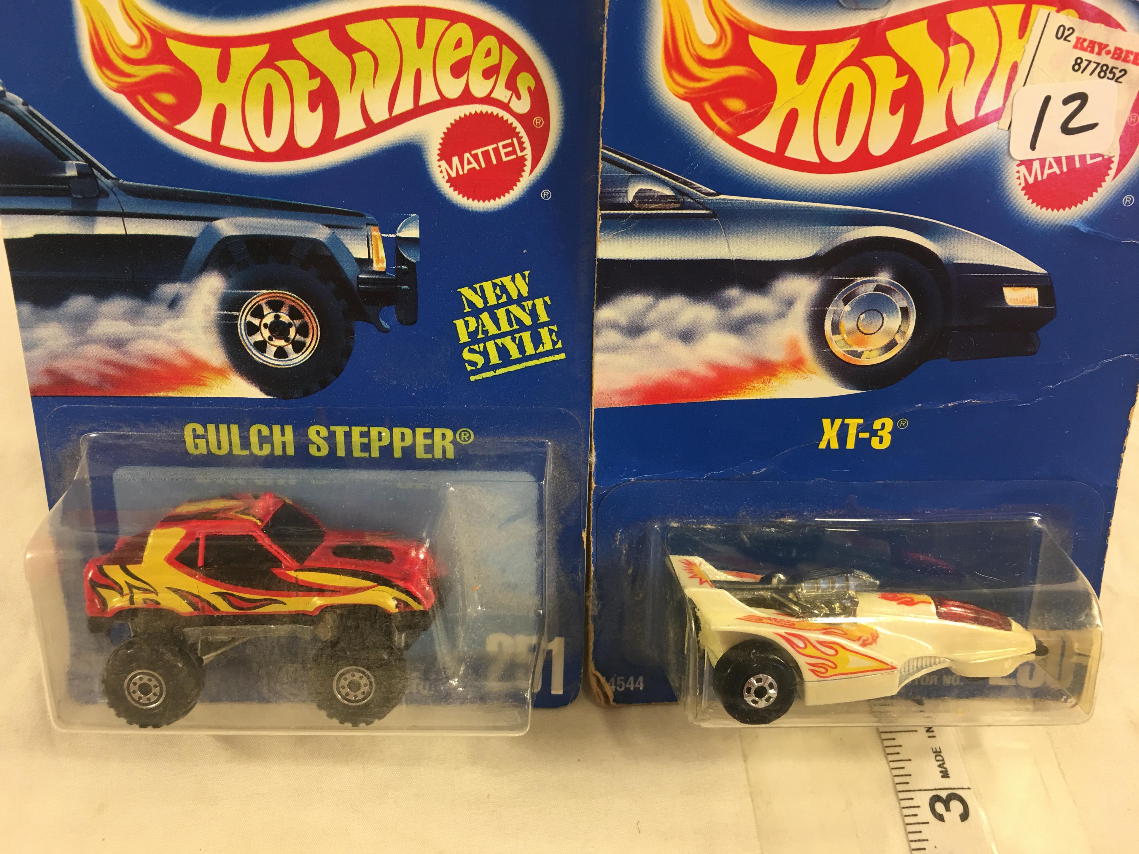 Lot of 2 Pieces Collector New in Package Hot wheels 1/64 Scale Die-cast Metal & Plastic Parts