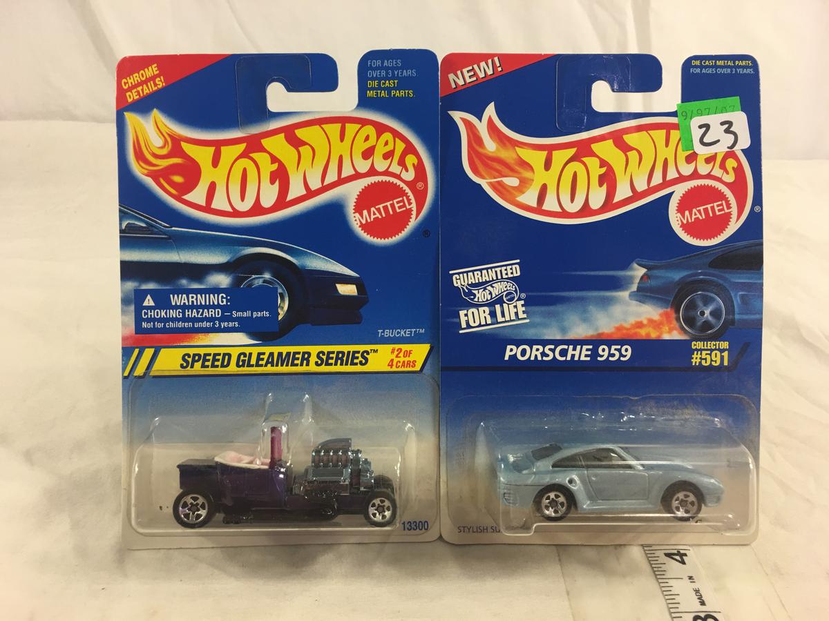 Lot of 2 Pieces Collector New in Package Hot wheels 1/64 Scale Die-cast Metal & Plastic Parts