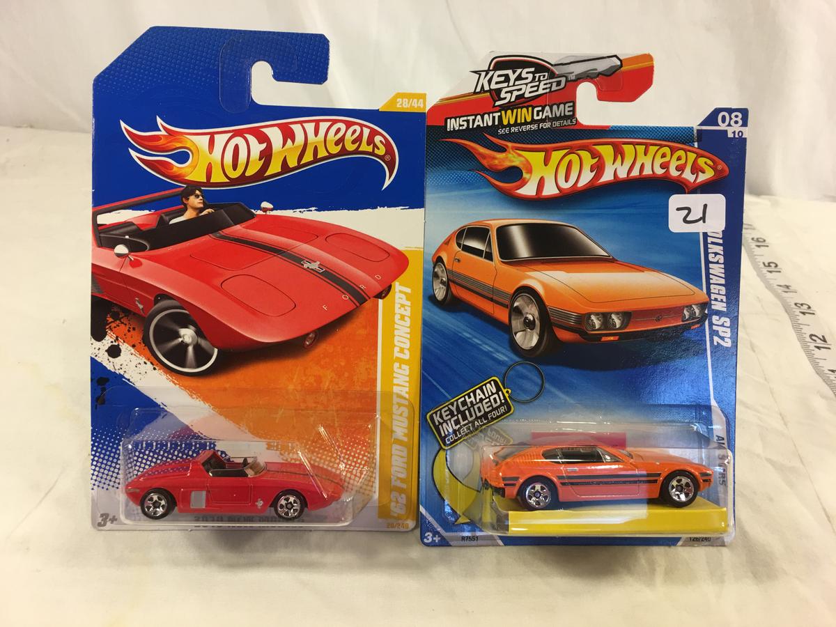 Lot of 2 Pieces Collector New in Package Hot wheels 1/64 Scale Die-Cast Metal & Plastic Parts