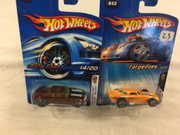 Lot of 2 Pieces Collector New in Package Hot wheels cars 1/64 Scale DieCast Metal & Plastic  Parts