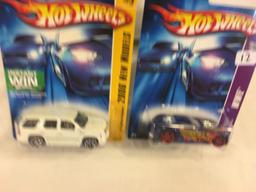 Lot of 2 Pieces Collector New in Package Hot wheels 1/64 Scale Die-cast Metal & Plastic Parts