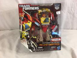 Collector Hasbro Transformers Generations Fall Of Cybertron Autobot Blaster 9"