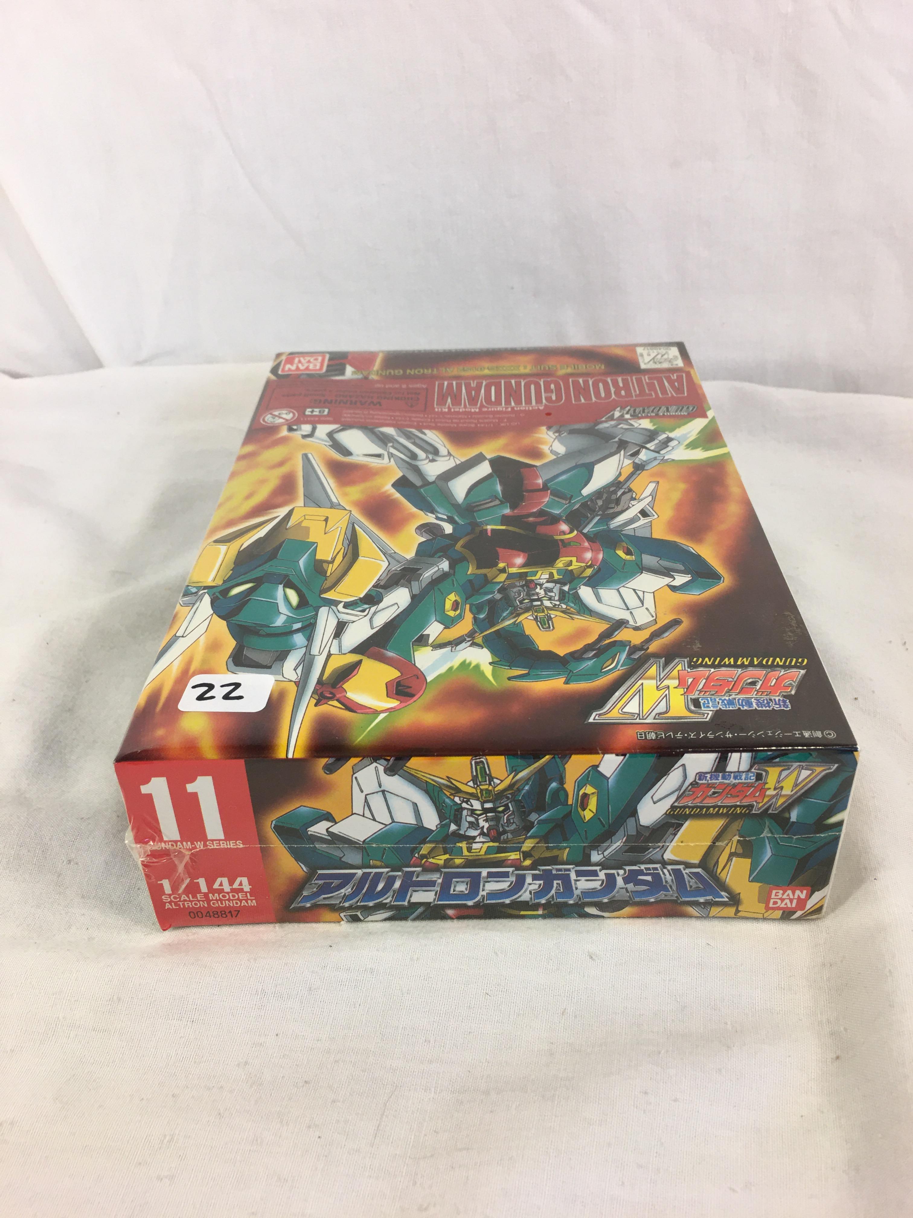 New Sealed Collector  Bandai Mobil Suit Wing Altron Gundam Action Figure Model Kit 8.5x6"