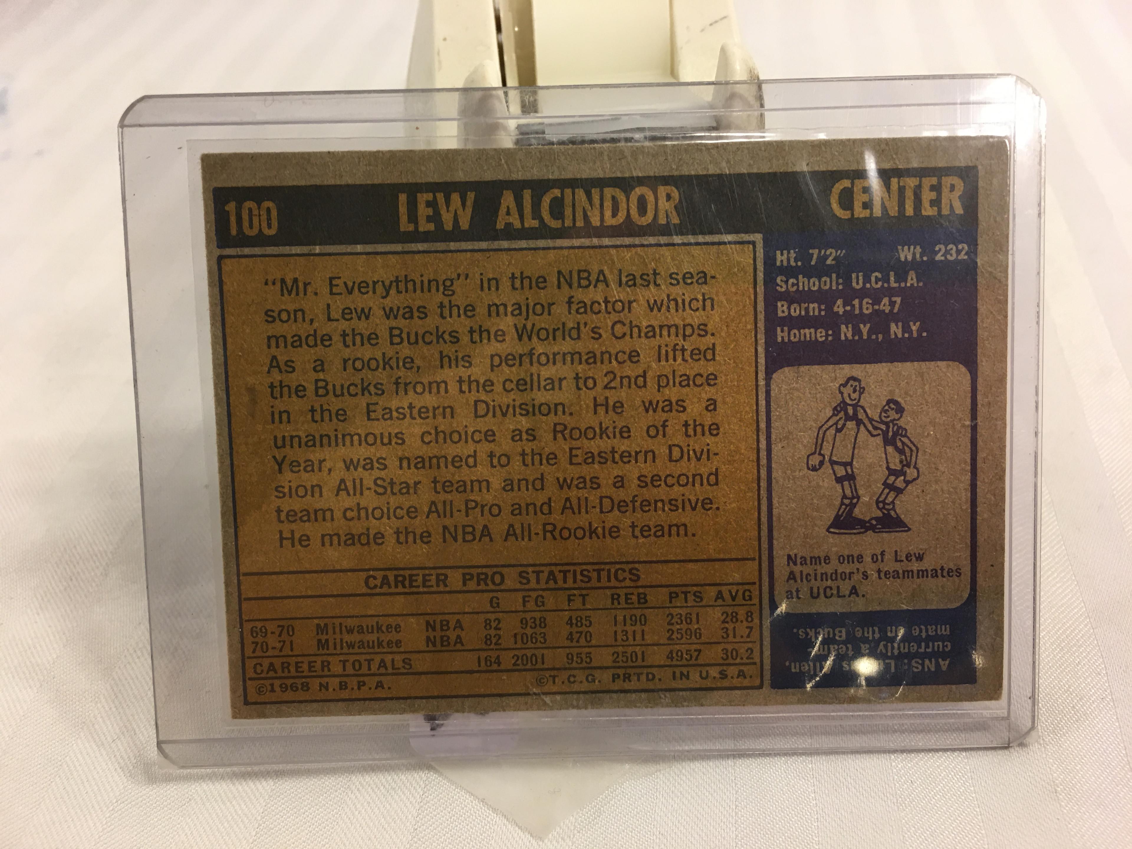 Collector Vintage 1971 TOPPS BASKETBALL LEW ALCINDOR #100 MILWAUKEE BUCKS NBA Sport Card