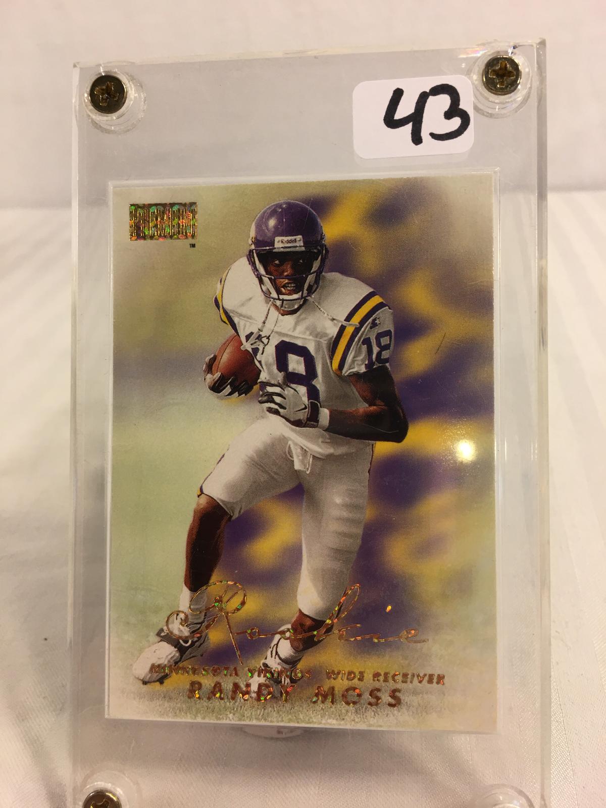 Collector 1998 Skybox Randy Moss #18 Minnesota Vikings Wide Reciever Rookie RC Sport Card