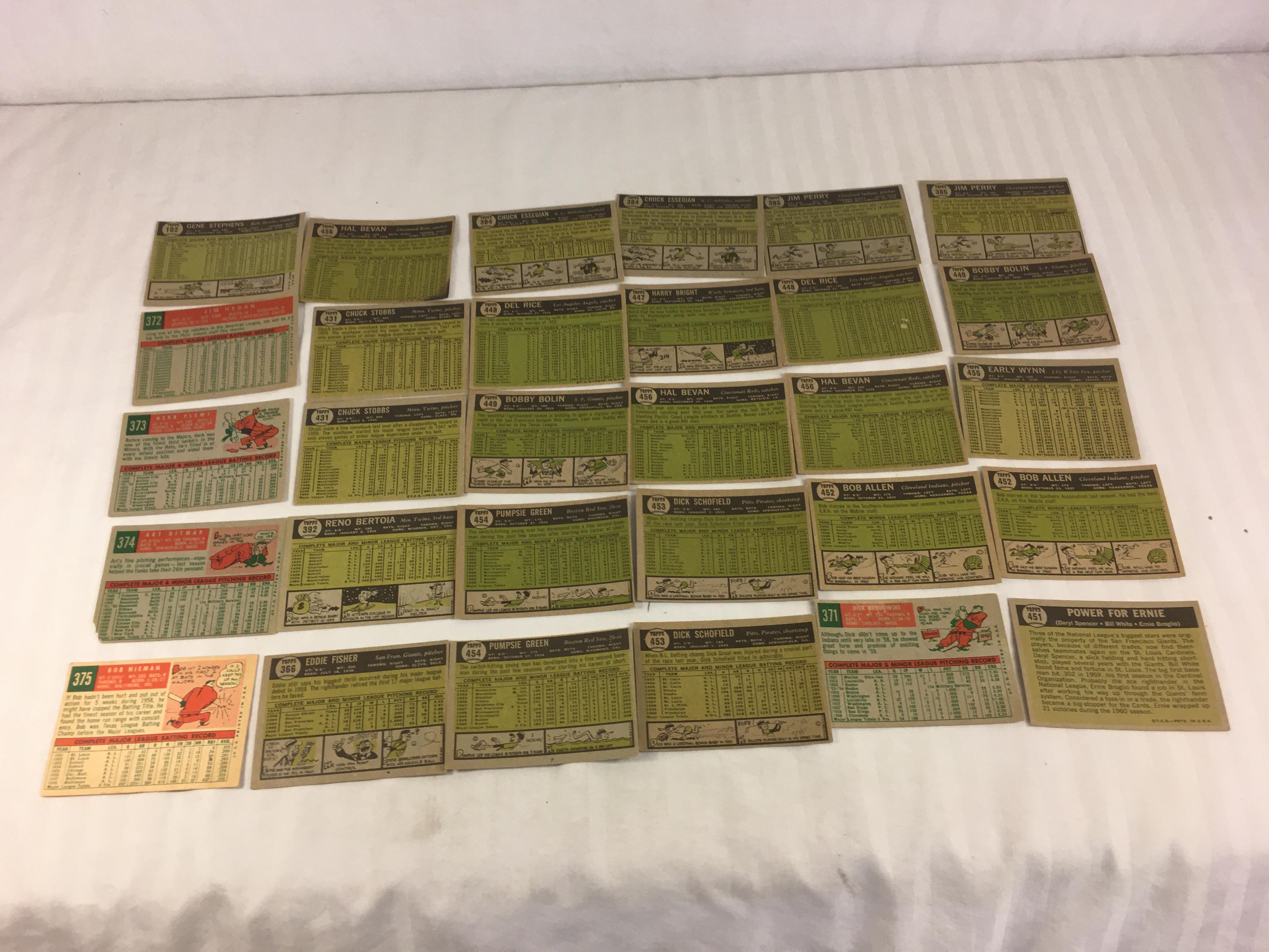 Lot of 30 Collector Vintage Baseball Sport Trading Cards  Assorted Players and Sport Cards