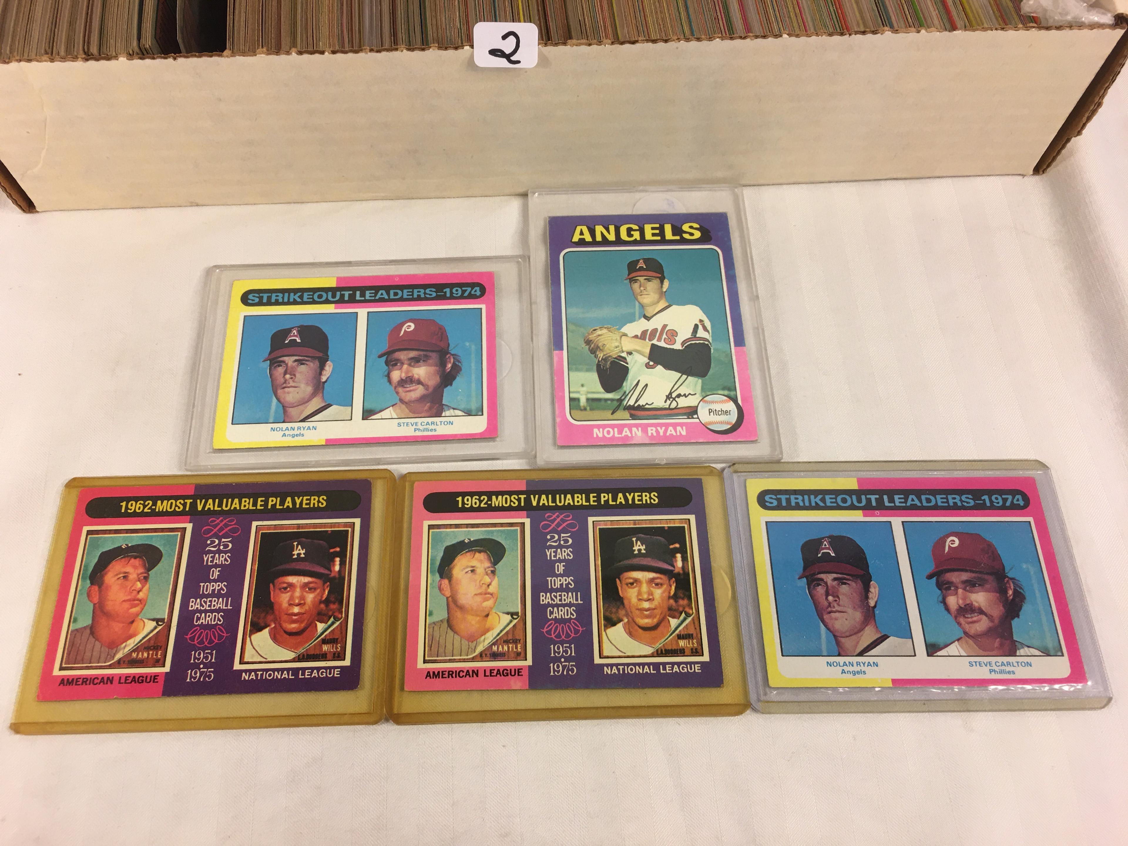 Collector Vintage 1975 Topps Sport Trading Baseball Cards in Box - See Pictures