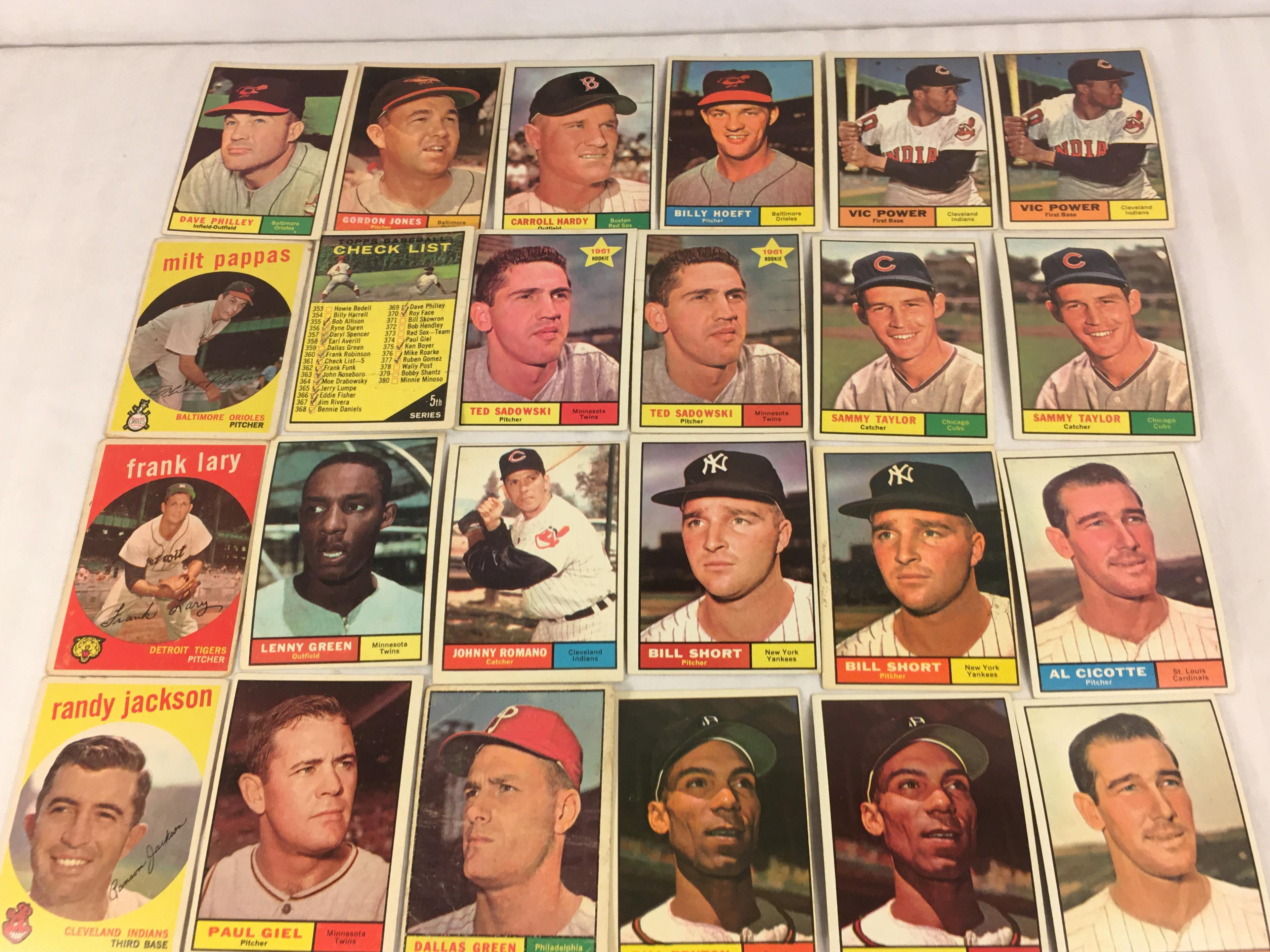 Lot of 30 Collector Vintage Baseball Sport Trading Cards  Assorted Players and Sport Cards