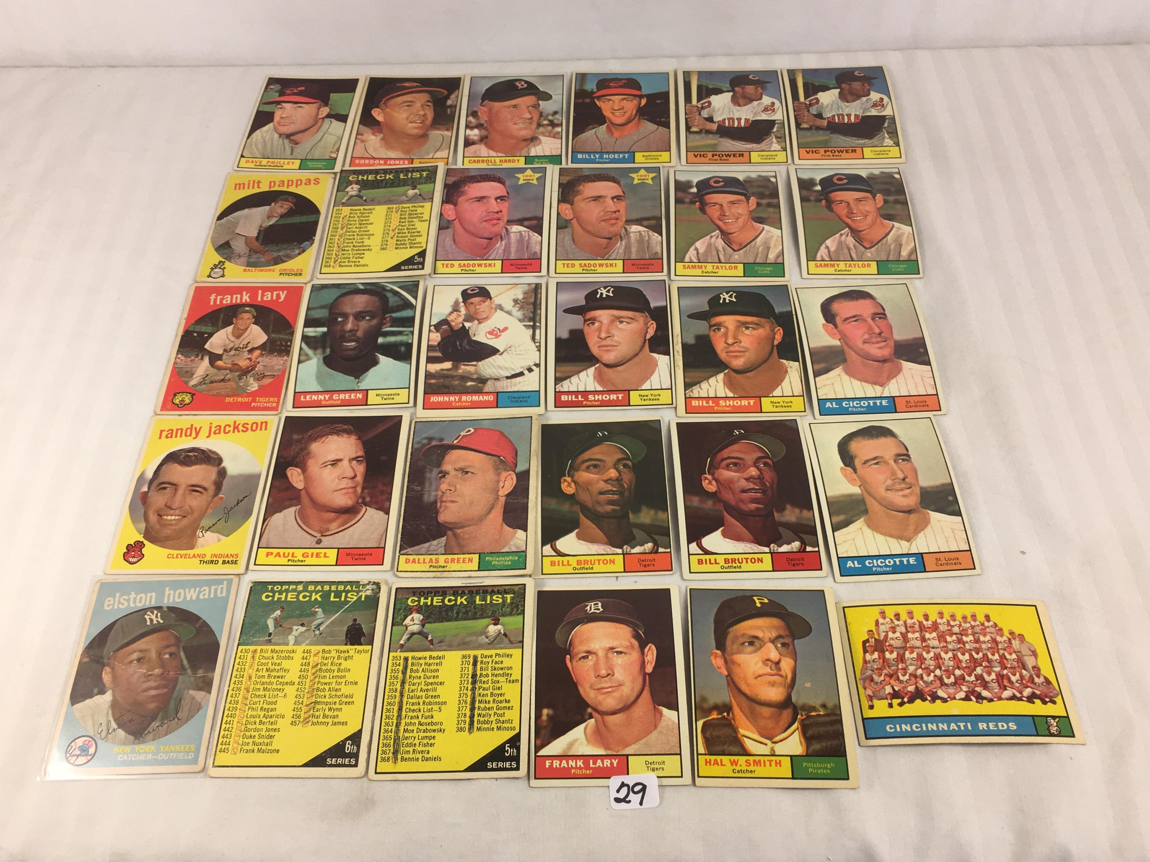 Lot of 30 Collector Vintage Baseball Sport Trading Cards  Assorted Players and Sport Cards