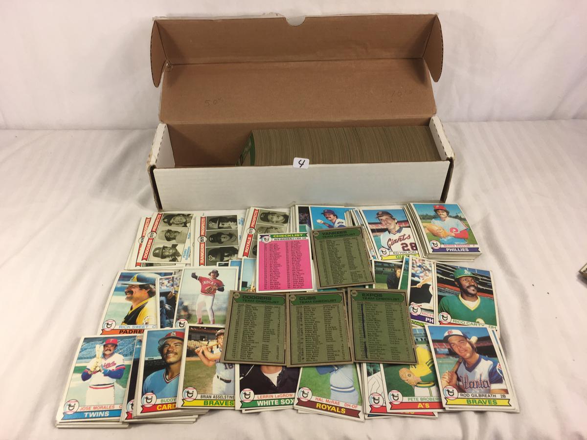 Collector Vintage 1979 Topps Sport Trading Baseball Cards in Box - See Pictures