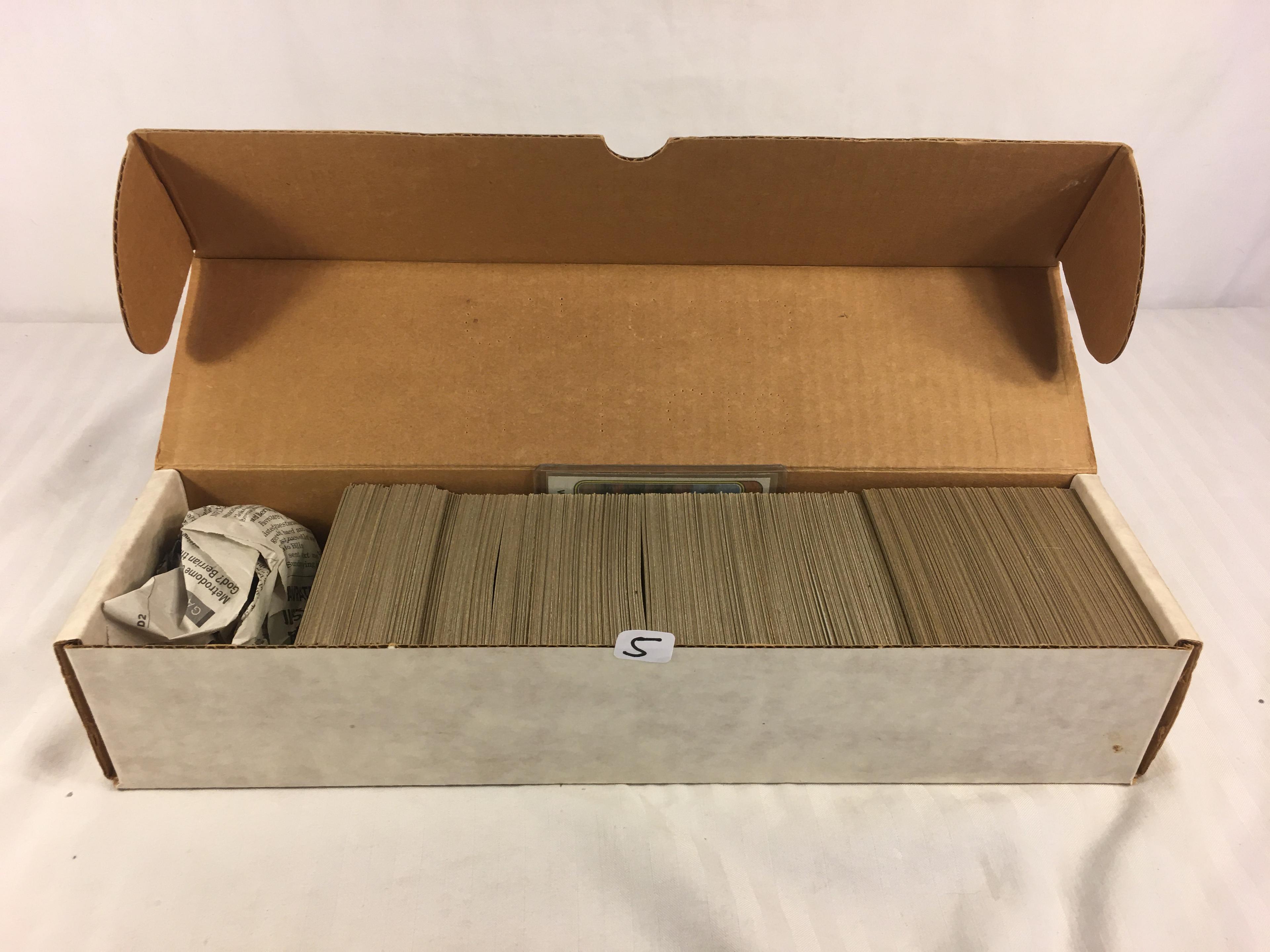 Collector Vintage 1974 Topps Sport Trading Baseball Cards in Box - See Pictures