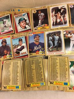 Collector Loose Vintage Topps 1987 Baseball Trading Cards IN A Box