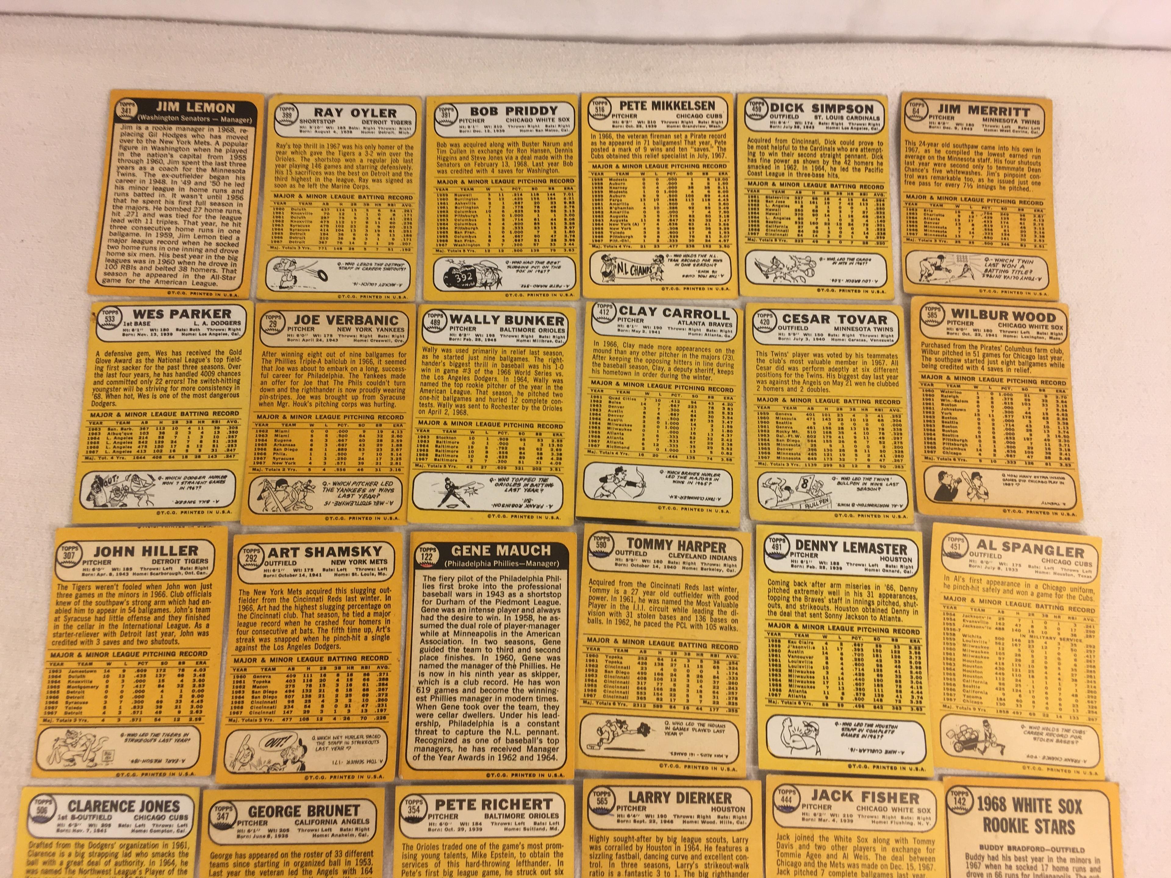 Lot of 30 Pcs Loose Collector Vintage Sport Trading Baseball Cards Assorted Players & Cards