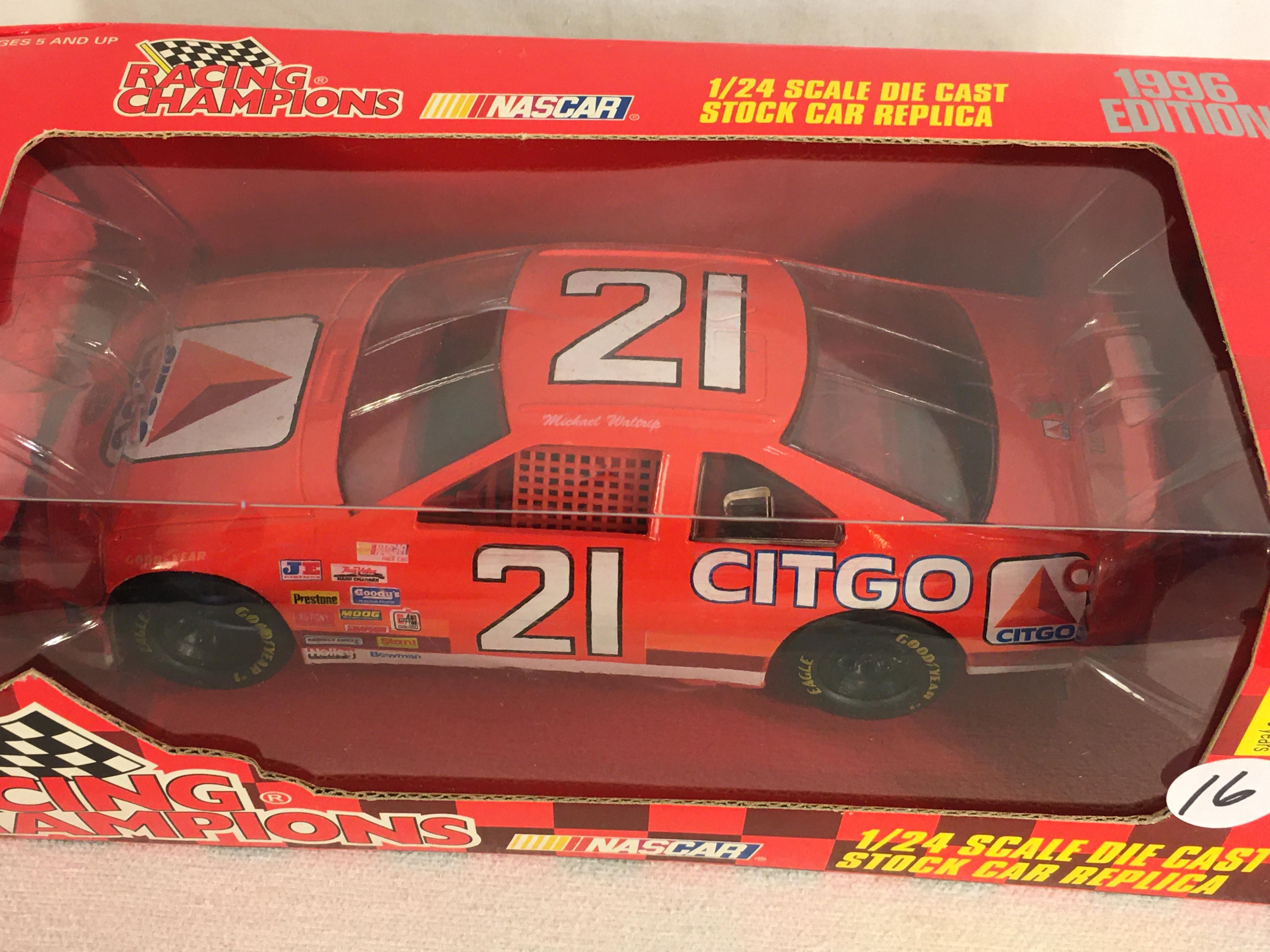 Collector Racing Champions Nasar 1/24 Scale DieCast Stock Car Replica 1996 Edition #21