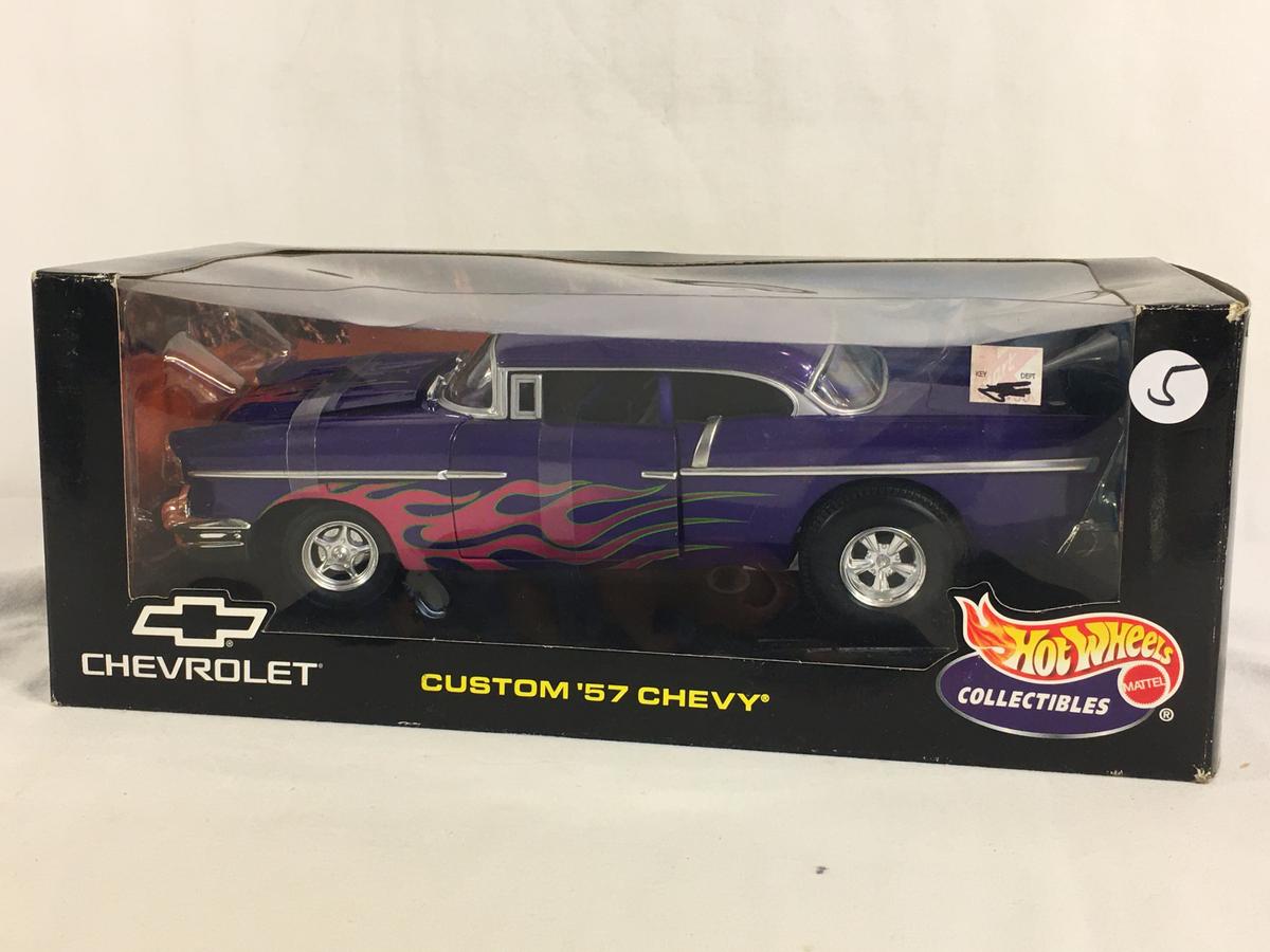 Collector Hot wheels Mattel Chevrolet Scale 1/18 Scale Custom '57 Chevy DieCast Metal Car