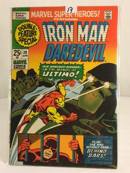 Collector Vintage Marvel Super-Heroes Featuring Iron Man Draedevil Comic Book No.30