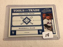 Collector 2004 Donruss New York Mets Tom Glavine Baseball Card No. 142