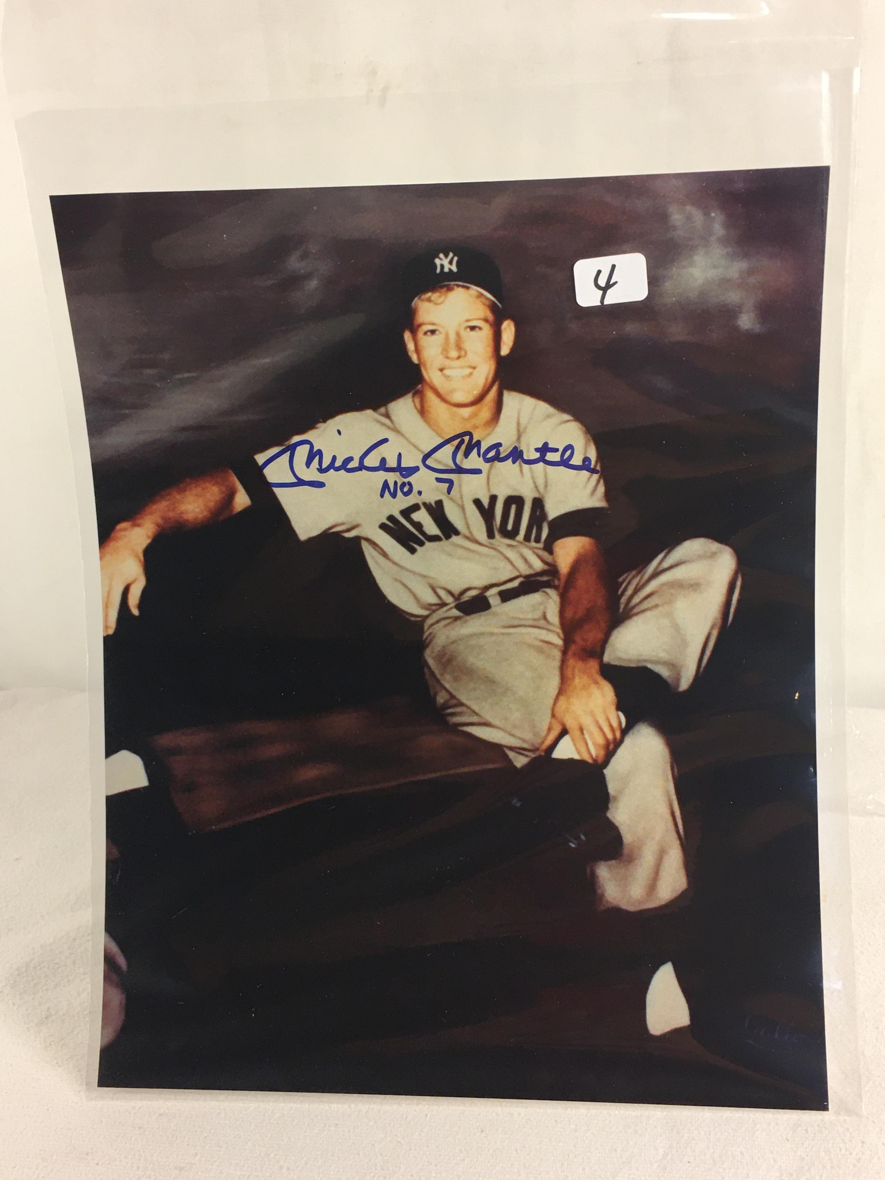 Collector Sport Baseball Photo Hand Signed by Mickey Mantle 8X10"