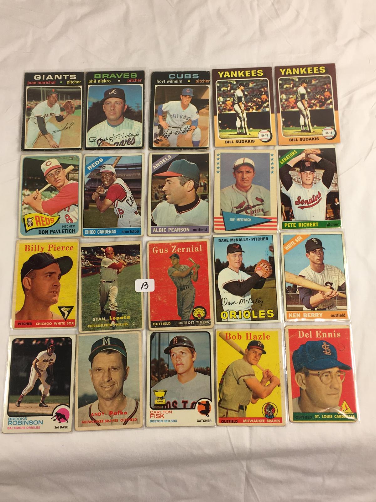 Lot of 20 Pcs Collector Loose Vintage Assorted Players Baseball Cards - See Pictures