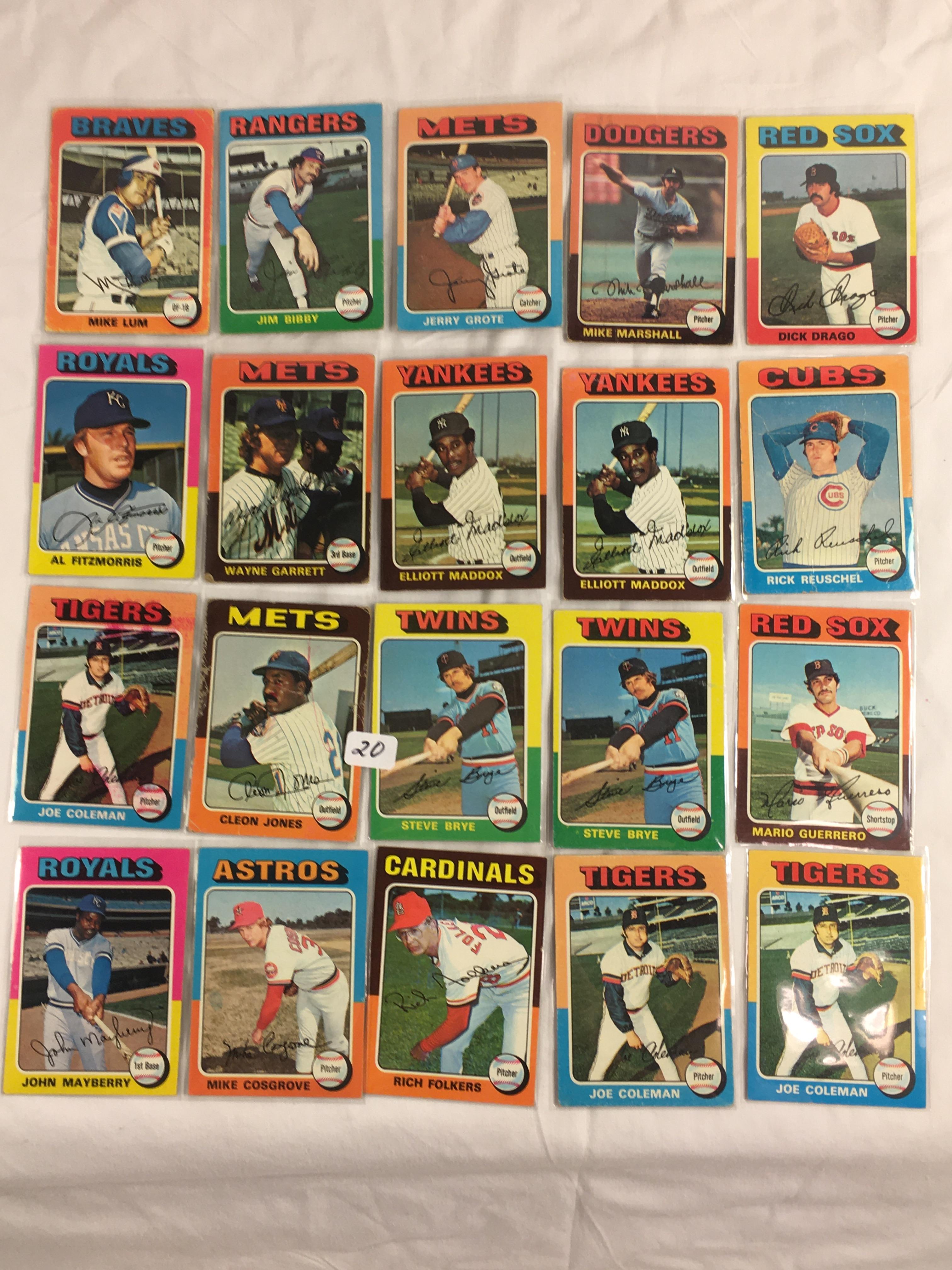 Lot of 20 Pcs Collector Loose Vintage Assorted Players Baseball Cards - See Pictures