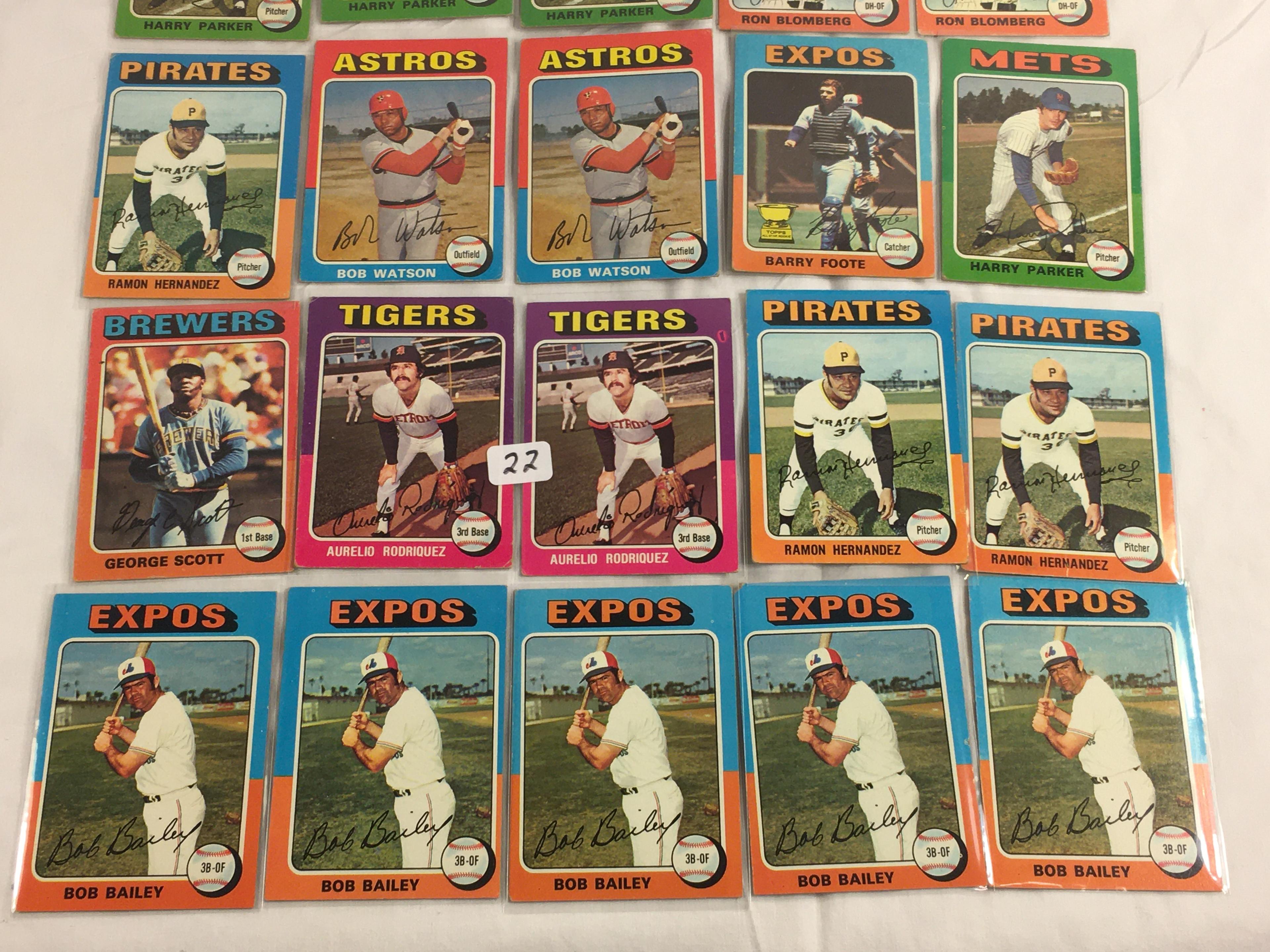 Lot of 20 Pcs Collector Loose Vintage Assorted Players Baseball Cards - See Pictures