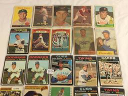 Lot of 20 Pcs Collector Loose Vintage Assorted Players Baseball Cards - See Pictures