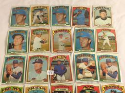 Lot of 20 Pcs Collector Loose Vintage Assorted Players Baseball Cards - See Pictures