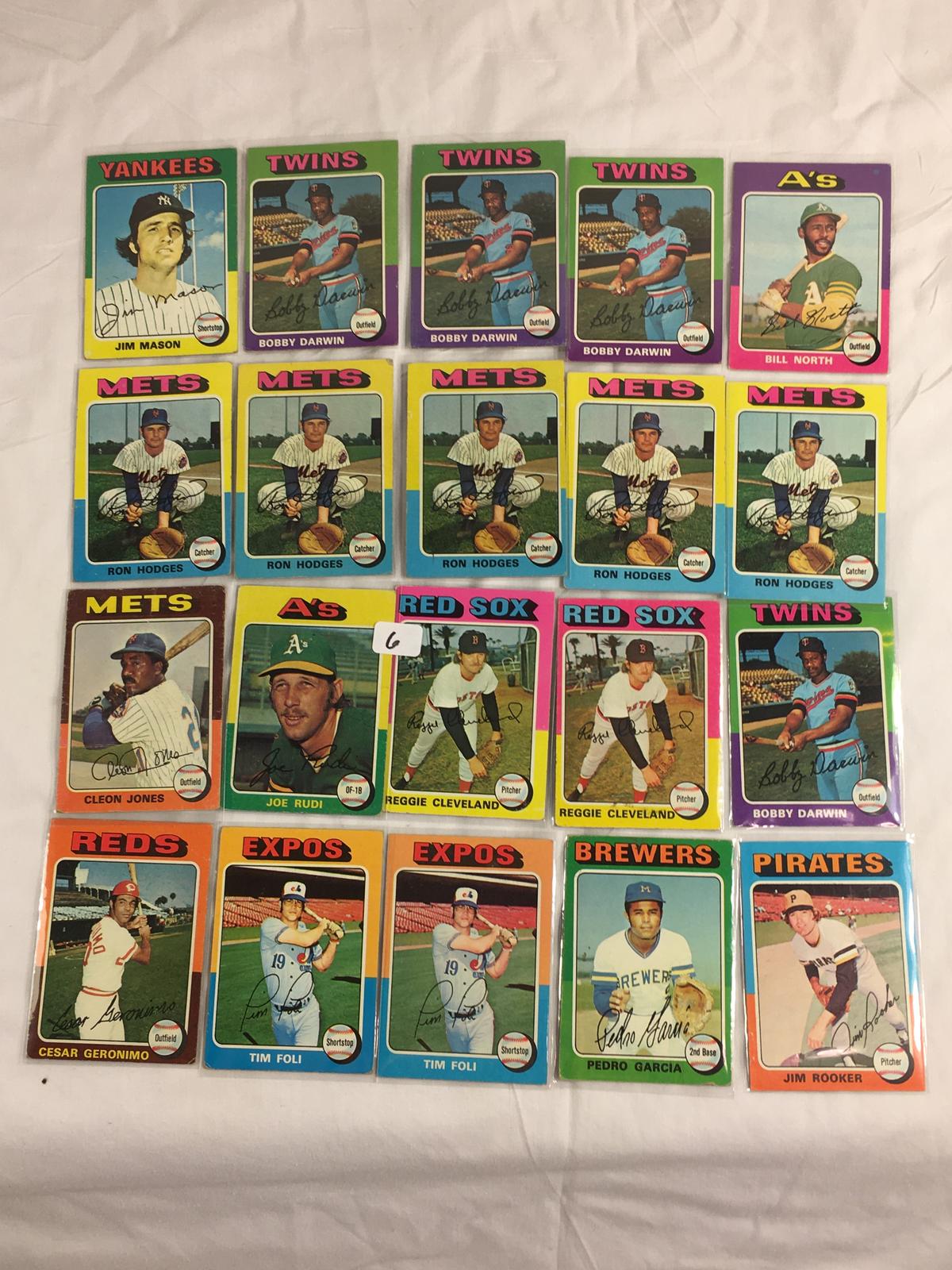 Lot of 20 Pcs Collector Loose Vintage Assorted Players Baseball Cards - See Pictures