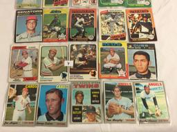 Lot of 20 Pcs Collector Loose Vintage Assorted Players Baseball Cards - See Pictures