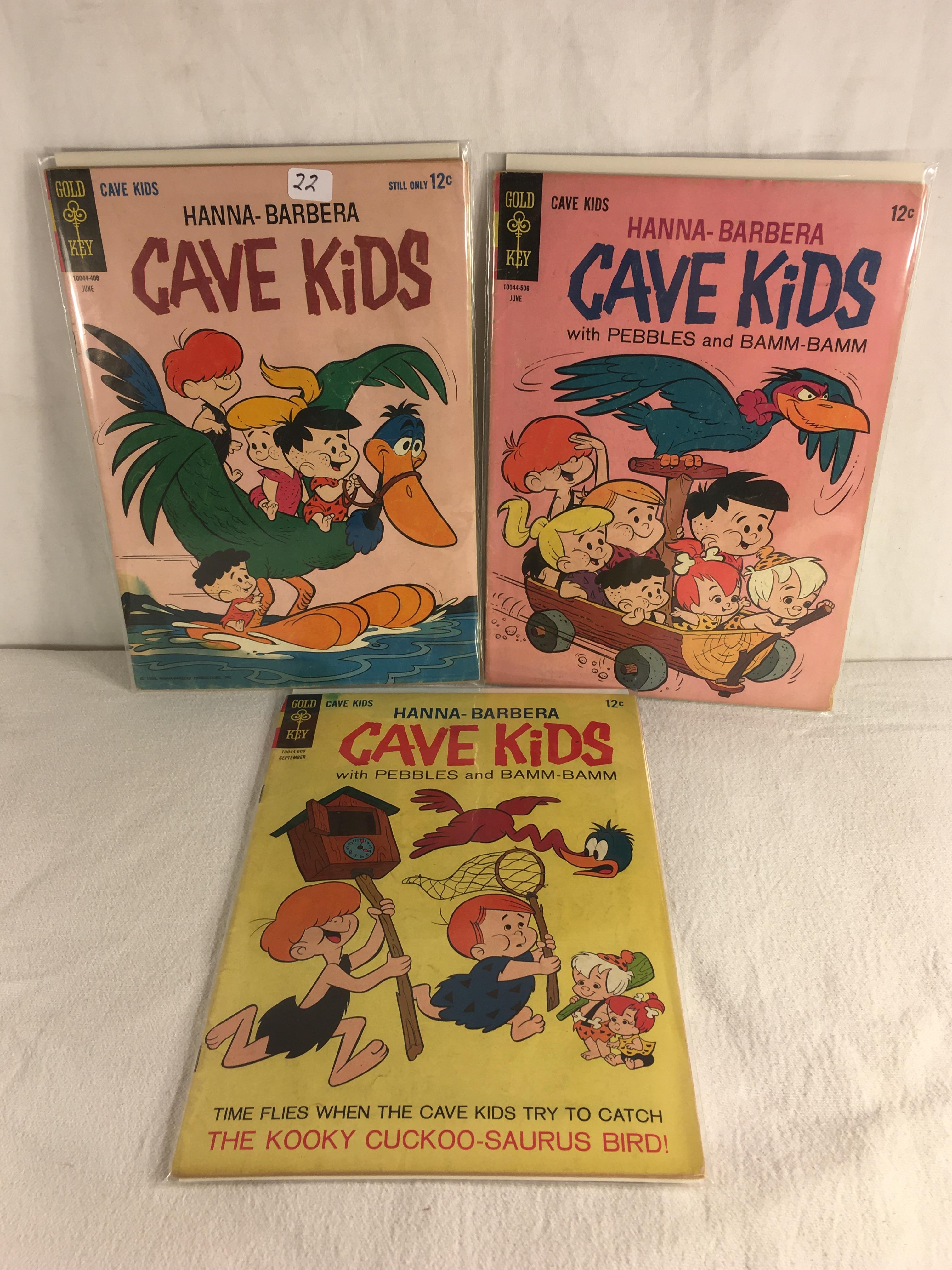 Lot of 3 Pcs Collector Vintage Gold Key Comics Hanna-Barbera Gave Kids Comic Books