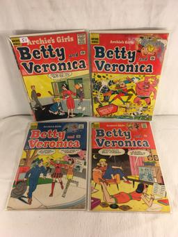 Lot of 4 Pcs Collector Vintage Archie Series Betty and Veronica Comic Books No.102.118.123.126