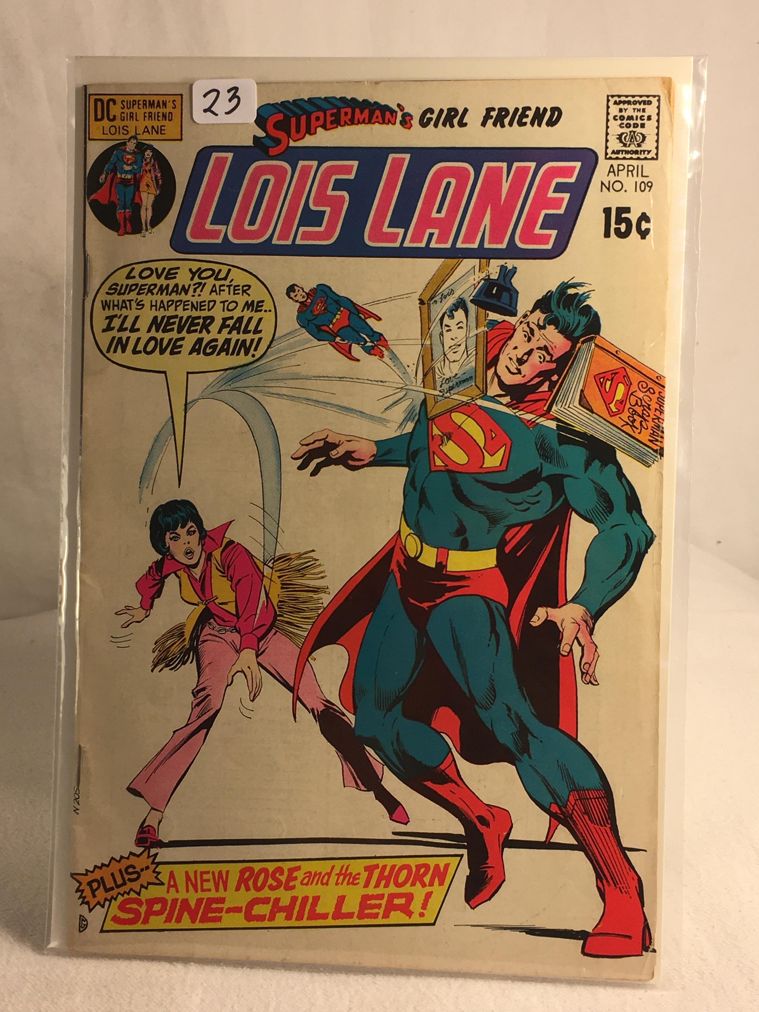 Collector Vintage DC Comics Superman's Girlfriend Lois Lane Comic Book No.109