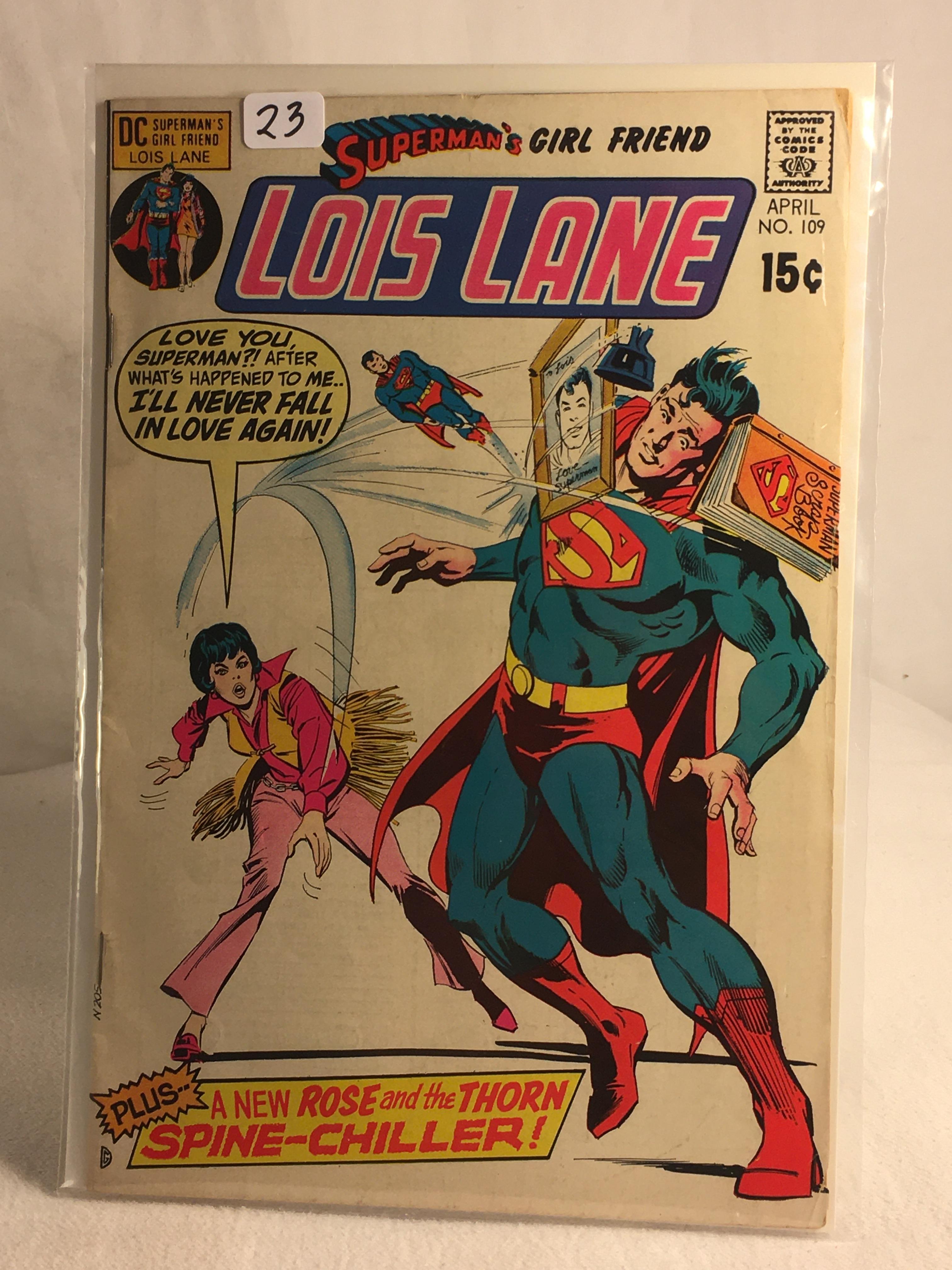 Collector Vintage DC Comics Superman's Girlfriend Lois Lane Comic Book No.109