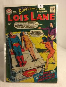 Collector Vintage DC Comics Superman's Girlfriend Lois Lane Comic Book No.82