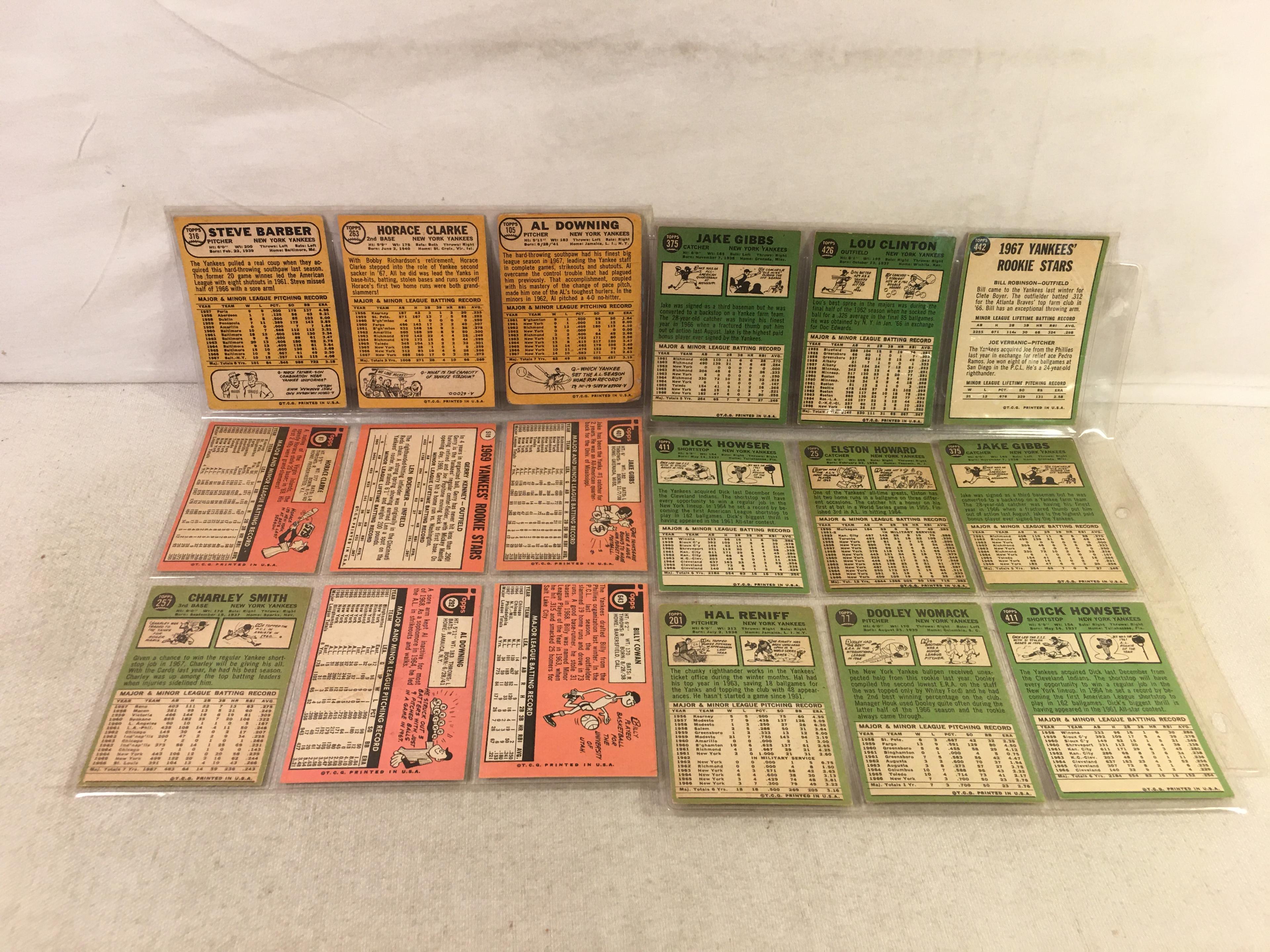 Lot of 18 Pcs Collector Vintage Baseball Sport Trading Assorted Cards and Players -See Pictures